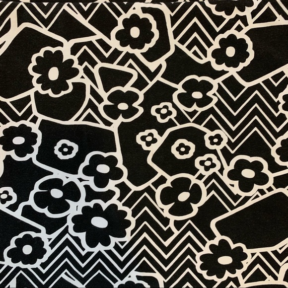 Two-tone Floral “Mod” Mini Skirt - Picture 7 of 10